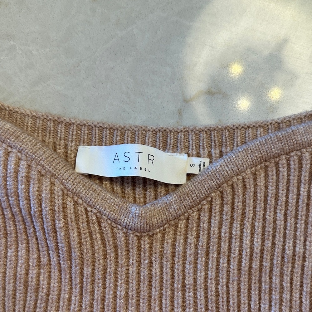 Astr V-Neck Ribbed Sweater - Tan - Picture 5 of 11